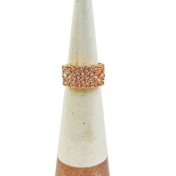 Cocktail Ring Clear Faceted Pave Rhinestones Gold Tone Band Fashion Jewelry 8 - Picture 3 of 8